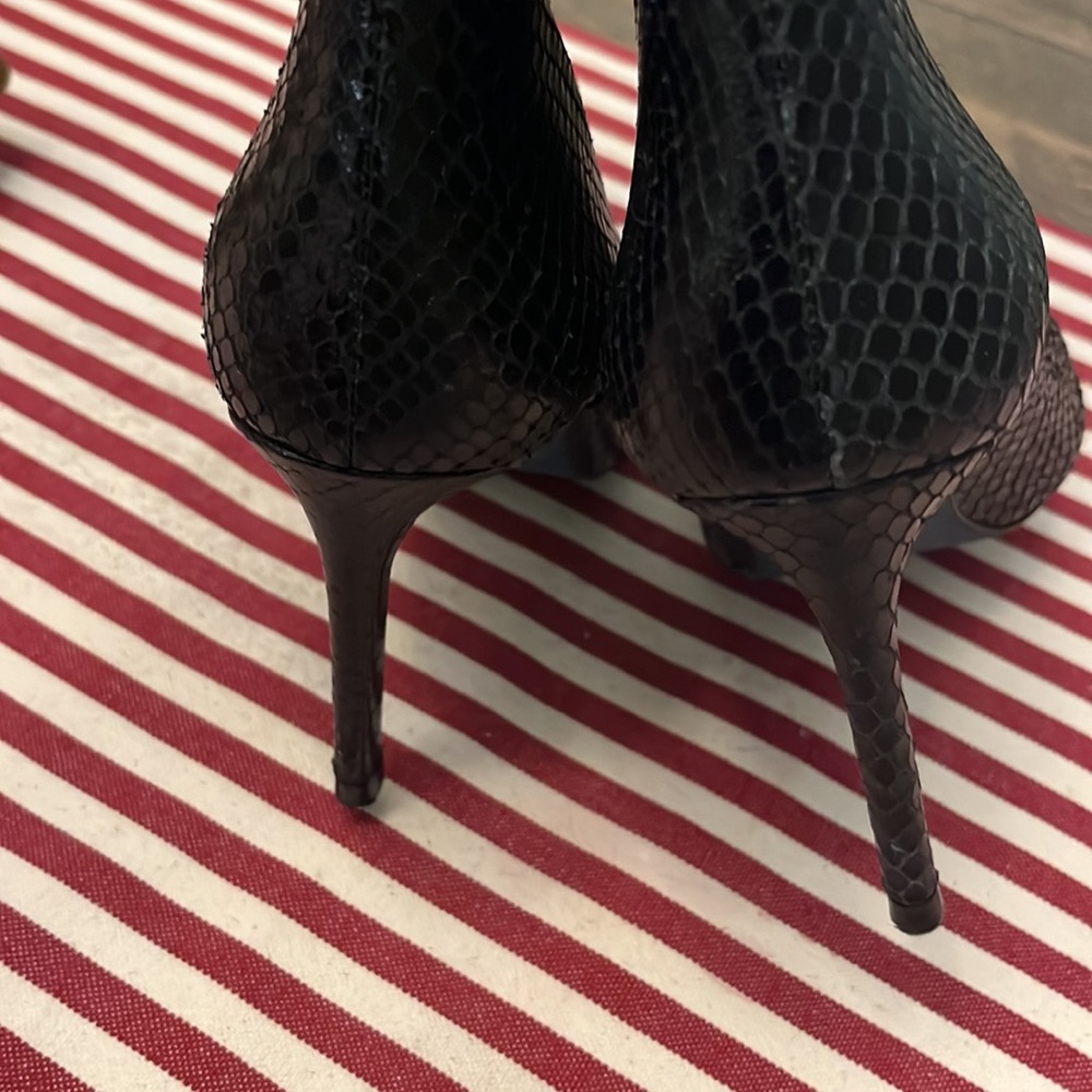 ZARA Blue Collection Snake Skin stiletto Boots - Picture 7 of 16
